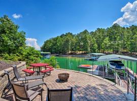 Lakefront Keowee Home with Dock about 14 Mi to Clemson, hotel in Seneca