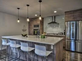 Sleek Riverfront Condo on Pier in Downtown Astoria