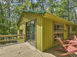 Lucas McCain Cabin 5 Mi to Raystown Lake Launch!, maison de vacances à Huntingdon
