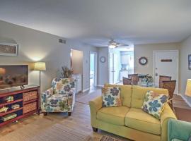 Amelia Island Condo with Onsite Pool and Beach Access!，阿米莉亞島的飯店