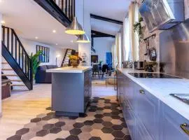 PENTHOUSE Loft 5MIN PALAIS DES FESTIVALS AND BEACH terrace view on castle
