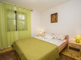 Apartman Laurus Malinska, hotel in Malinska