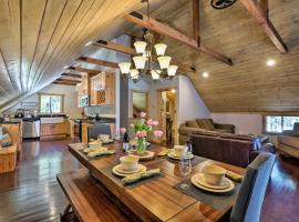 5 Mi to Skiing! Family Getaway Near Donner Lake, hotel v destinaci Truckee