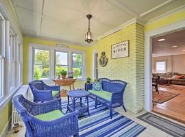 Home with Patio, 2 Blocks to St Lawrence River, vacation rental in Clayton