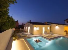 Charming villa Manuela with wonderful pool near the beach