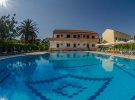 Takis Apartments, hotel cerca de Playa de Canal d'Amour, Sidari