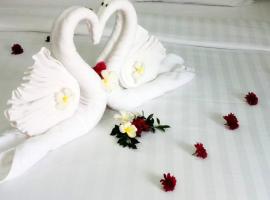 G-HAN Residence, hotel i Naiyang Beach