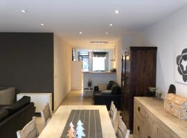 Deluxe Apartment with Shared Pool, hotel en Ostende