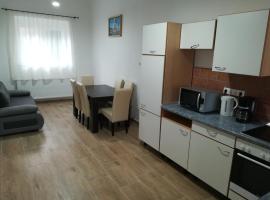 Sümegi Levendula Apartmanok, apartamento em Sümeg