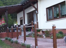 Ferienwohnung am Pfaffenfels, hotel blizu znamenitosti Fleckenstein Castle, Schönau