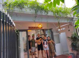 The Quy Nhon Beach House with a Garden, hotel em Quy Nhon