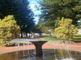 Hi 5 Luxury Holiday Apartments, hotell sihtkohas Victor Harbor