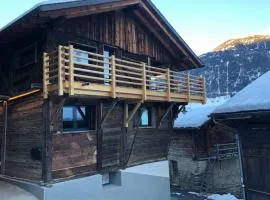 Grand appartement avec terrasse à Chez-Les-Reuses