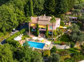 Mas Du Roc Bed & Breakfast: Grasse, Grande Bastide Golf Course yakınında bir otel