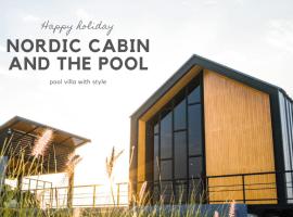 Nordic Cabin and The Pool โรงแรมในBan Sap Noi