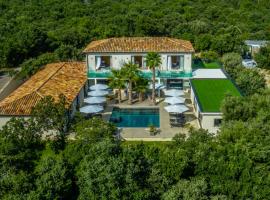 La Maison d'Ambrine - La Villa, location de vacances à Chamaret