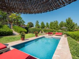 Village Castigno - Wine Hotel & Resort, spa hotel in Assignan