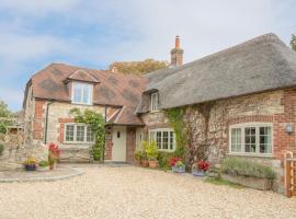 Forge Cottage, hotel with parking in West Lulworth