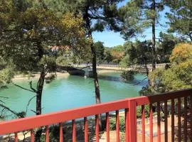 Appartement Pour 4 Personnes Avec Vue Sur Le Canal Du Lac Marin- Residence Du Lac