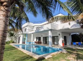 La Maison Blanche à Ngaparou, splendide villa contemporaine, sewaan penginapan tepi pantai di Ngaparou