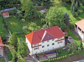 Ferienwohnung am Wald, porodični hotel u gradu Zebnic