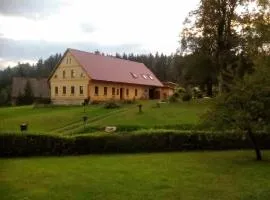 U tátovy lípy