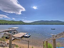 Lake Stinson Cottage with Sunroom and Shared Dock!, hotel sa Rumney