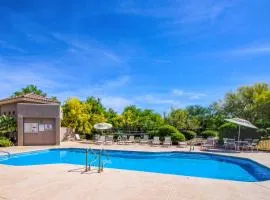 Oro Valley Condo - Nearby Golf and Hiking!