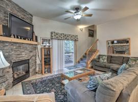 Carnelian Bay Home with Hot Tub Near Tahoe Skiing, hotel in Carnelian Bay