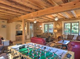 Scottsboro Cabin with Fire Pit and Stocked Pond Access, ξενοδοχείο με πάρκινγκ σε Scottsboro