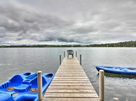 Loon Lake Lodge with Dock, Sauna and Hot Tub!, hotel a Pequot Lakes