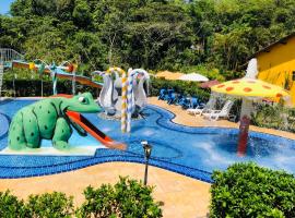 Hotel Bosques do Massaguaçu, hotel v destinaci Caraguatatuba