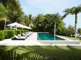 Boutique Hotel The Lombok Lodge, hotel v destinaci Tanjung