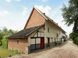Cosy holiday homes in Slenaken South Limburg with views on the Gulp valley, hotel en Slenaken