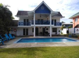 C & A Seashell Villa, hotel in Bon Accord Village