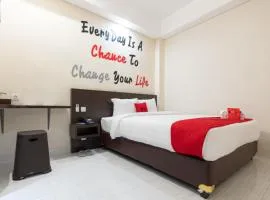 RedDoorz Plus At Harvest Inn Panakkukang