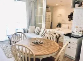 Summer Huahin Condo612,Near beach&Cicada,Beautiful swimming pool