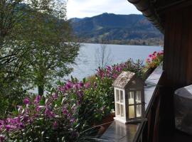 Sonniges Appartement am Tegernsee, hotel de playa en Gmund am Tegernsee