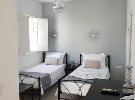 Embati Folegandros rooms, guest house in Chora Folegandros