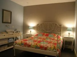B&B Van Hunebed Naar Jullie Bed