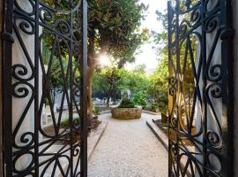 Il Giardino di Tonia - Oplontis Guest House - Bed & Garden -, gistiheimili í Torre Annunziata