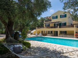 Villa Elaia Suites & Apartments No.6, familiehotel i Gaios