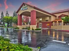 3 stars hotel in Fontana