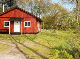 5 person holiday home in Skærbæk, casa o chalet en Skærbæk