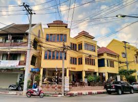 Ban Mae Boonthong, hotel in Lampang