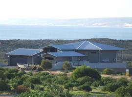 Eco Haven retreat, hotel with pools in Kalbarri