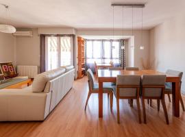 Apartamentos El Llombo, hotel v mestu Ontinyent