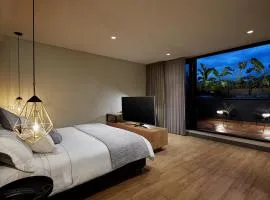 14 Urban Hotel