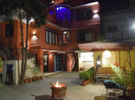 Hotel Siraaj, hotel with parking in Patan