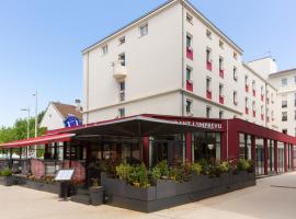 Logis Hôtel du Haut-Bugey, hotel v destinaci Oyonnax